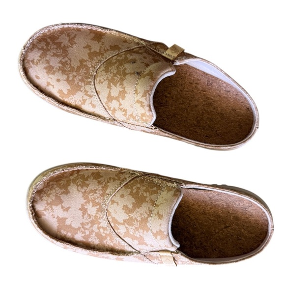 Spenco Women's Vintage Floral Siesta Mules. These mules are designed 8.5 - Picture 1 of 14